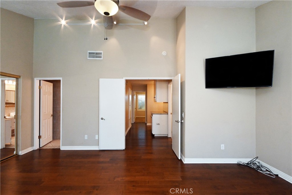 MLS #IV25245175 image #13