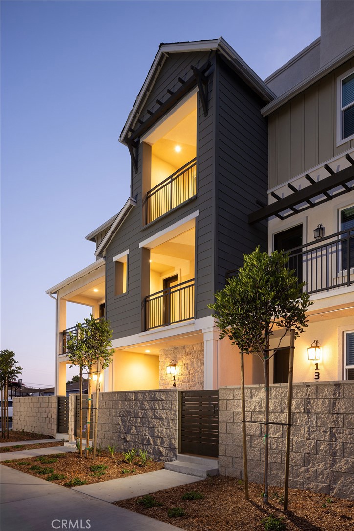 144 S Tulip Avenue
