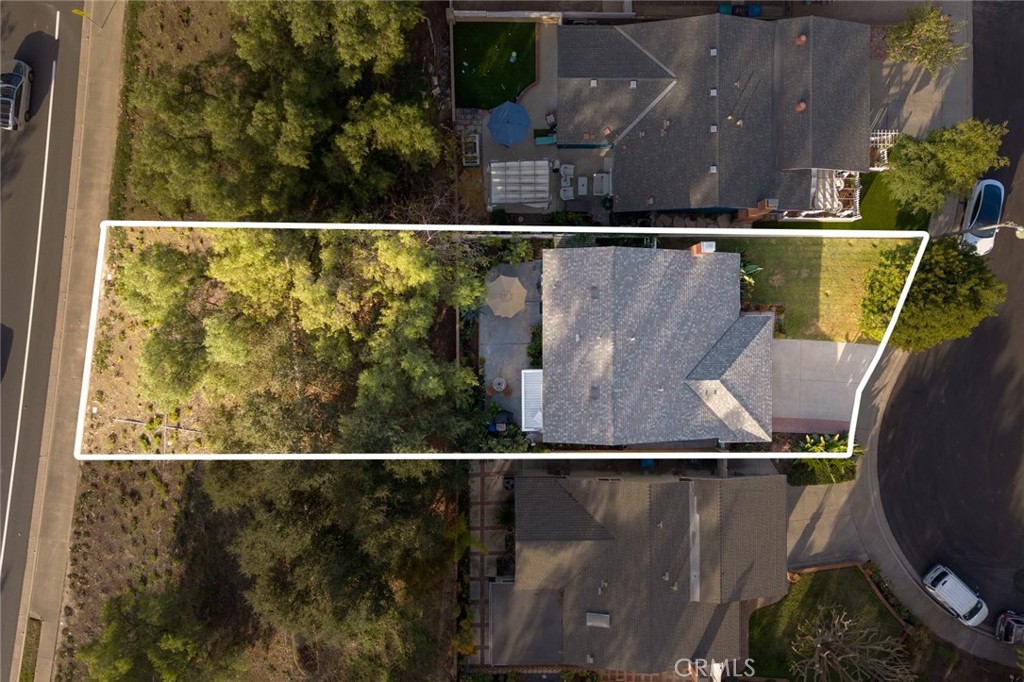 https://media.crmls.org/medias/e50908a9-41b4-4c9e-8d19-11569ef9de50.jpg?preset=X-Large