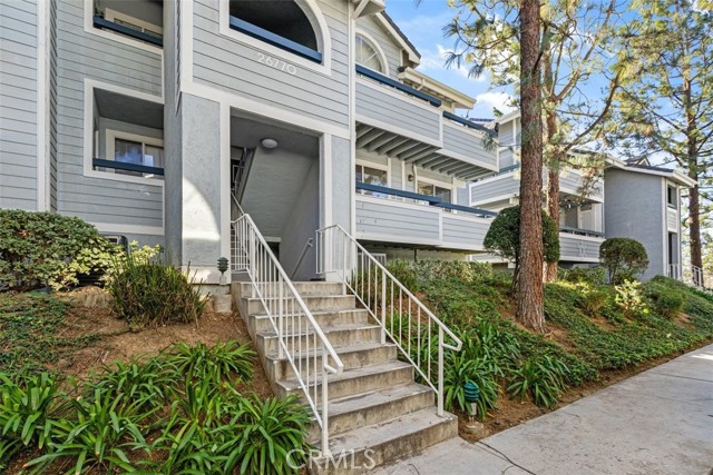 Detail Gallery Image 1 of 1 For 26770 Claudette St #411,  Canyon Country,  CA 91351 - 3 Beds | 2 Baths