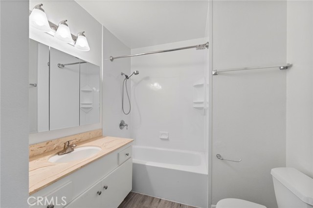 Detail Gallery Image 17 of 34 For 9831 Continental Dr., Huntington Beach,  CA 92646 - 2 Beds | 1/1 Baths