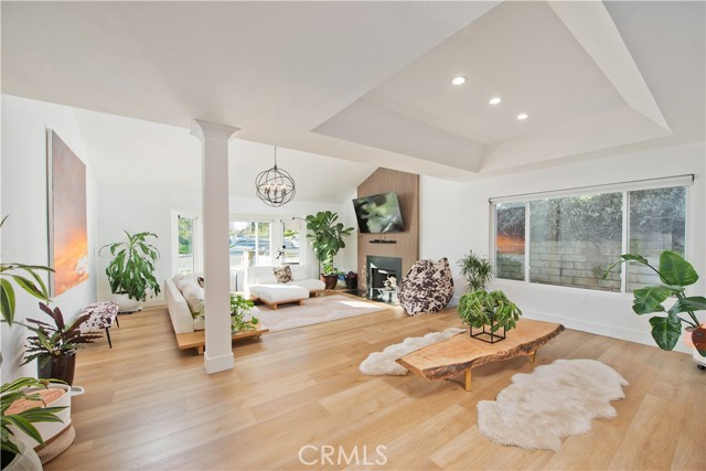 Detail Gallery Image 9 of 50 For 5684 Grey Rock Rd, Agoura Hills,  CA 91301 - 4 Beds | 3/1 Baths