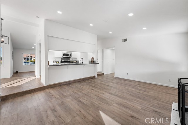 Detail Gallery Image 13 of 48 For 4604 E Avenue R6, Palmdale,  CA 93552 - 3 Beds | 2 Baths