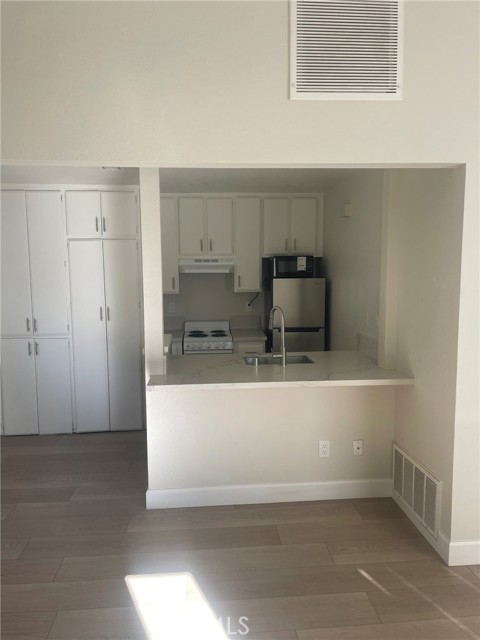 Detail Gallery Image 20 of 26 For 3703 Country Oaks Loop #B,  Ontario,  CA 91761 - 1 Beds | 1 Baths