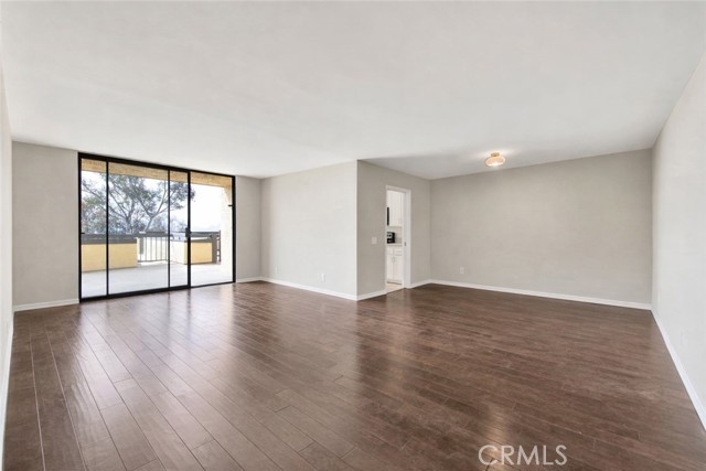 Detail Gallery Image 5 of 38 For 4040 via Marisol #120,  Highland Park,  CA 90042 - 2 Beds | 2 Baths