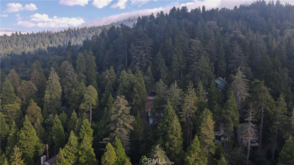 https://media.crmls.org/medias/e50cb7e7-17b0-4ec6-a52a-286de90a1503.jpg?preset=X-Large