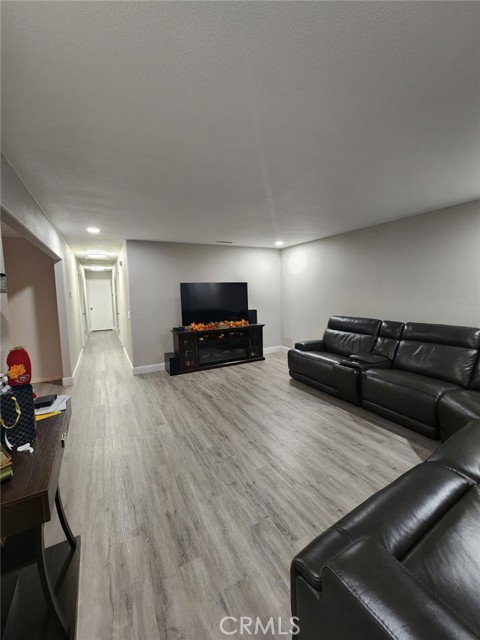 Detail Gallery Image 3 of 10 For 288 E Fir, Atwater,  CA 95301 - 4 Beds | 3 Baths