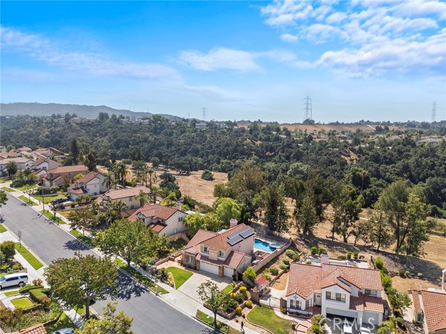 2304 Trickling Creek Drive, La Verne CA: https://media.crmls.org/medias/e50d2b24-acd9-4c3b-b521-862a37a82a4d.jpg