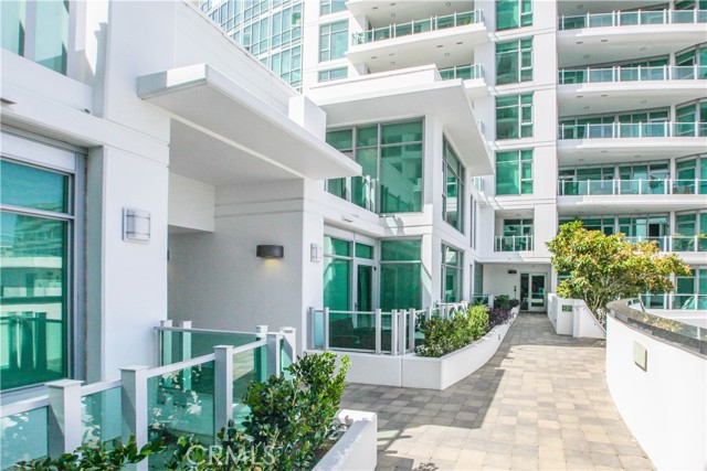 3141 Michelson Drive, Irvine CA: https://media.crmls.org/medias/e50d2d4e-5461-4c6b-89fe-6a501d8e7250.jpg