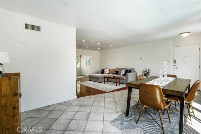 Detail Gallery Image 13 of 23 For 1525 N Hayworth Ave #205,  Los Angeles,  CA 90046 - 2 Beds | 1 Baths