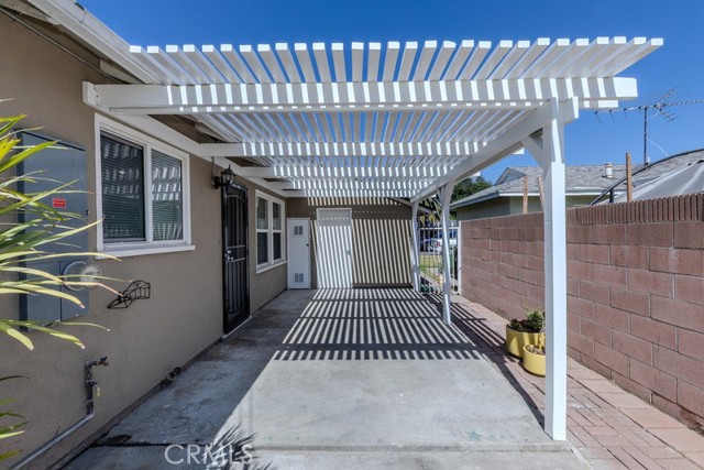 10606 Harvest Avenue, Santa Fe Springs CA: https://media.crmls.org/medias/e50da3db-c701-48eb-b322-ba5d49c3c91d.jpg
