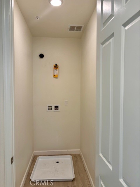 16173 Paddock Avenue, Chino CA: https://media.crmls.org/medias/e50db1ce-38ba-4fdf-93a1-f060ae003d6f.jpg