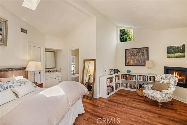 1078 Wykoff Way, Laguna Beach CA: https://media.crmls.org/medias/e50e06bb-8932-4c26-952d-94f67b6fb516.jpg