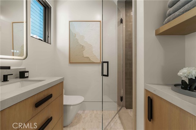 412 Heliotrope Avenue, Corona del Mar CA: https://media.crmls.org/medias/e50e370e-0be9-4dee-864d-ffc6373b5404.jpg