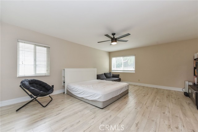 46 Country Wood Drive, Pomona CA: https://media.crmls.org/medias/e50e5fc8-22c1-43fa-ba9b-c537787804a3.jpg