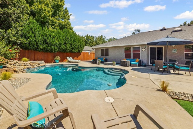 Detail Gallery Image 30 of 53 For 204 Crater Lake Dr, Chico,  CA 95973 - 4 Beds | 3 Baths