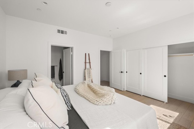 11210 W Victory Boulevard, North Hollywood, CA, 91606 11210 W Victory Boulevard, North Hollywood, CA, 91606