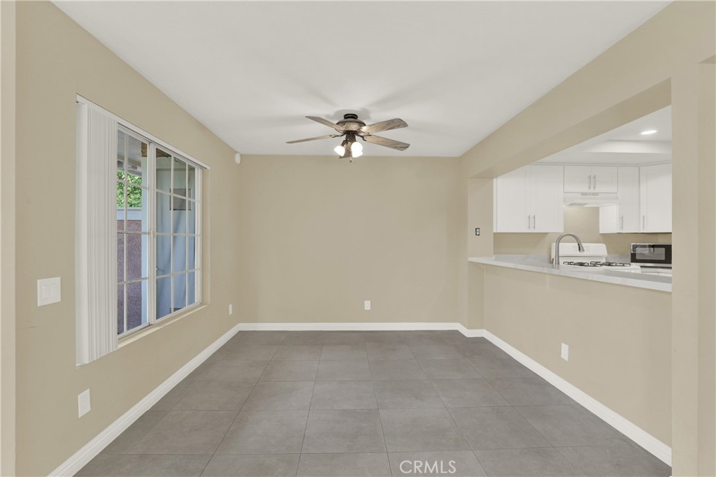 MLS #OC25245389 image #10