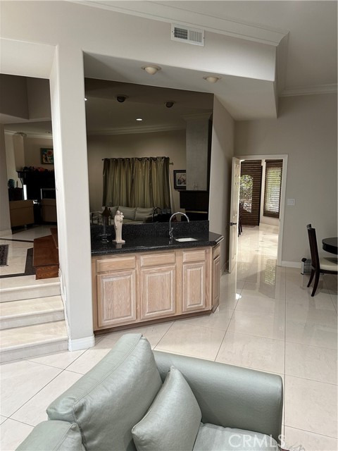 Detail Gallery Image 6 of 44 For 4377 Saltillo St, Woodland Hills,  CA 91364 - 5 Beds | 4 Baths