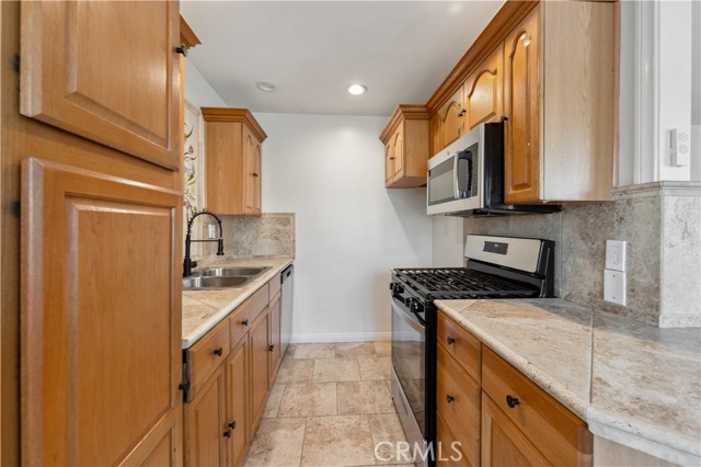 Detail Gallery Image 10 of 17 For 20917 Amie #27,  Torrance,  CA 90503 - 2 Beds | 1 Baths