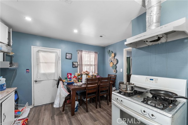 Detail Gallery Image 10 of 27 For 1411 W Ivesbrook St, Lancaster,  CA 93534 - 3 Beds | 1 Baths