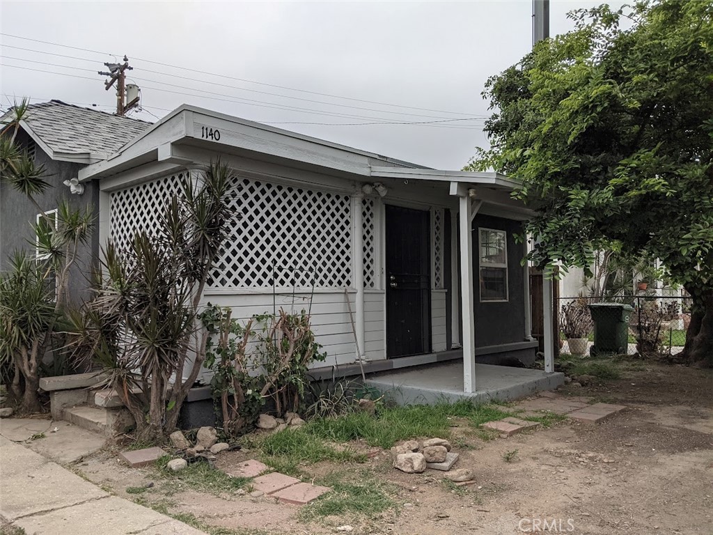 1140 Burger Avenue, East Los Angeles, CA 90022