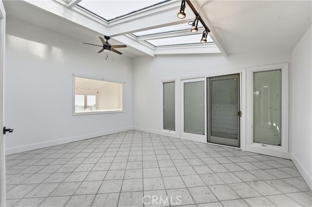 Detail Gallery Image 8 of 23 For 424 Mendoza Ter, Corona Del Mar,  CA 92625 - 3 Beds | 6 Baths