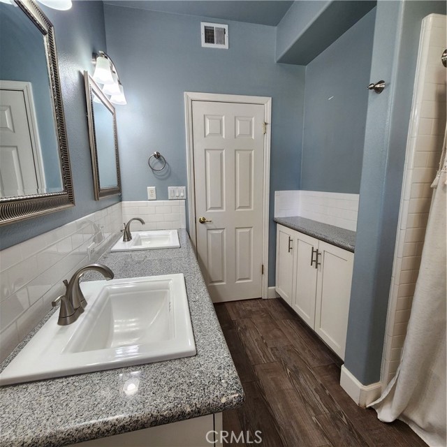 Detail Gallery Image 18 of 53 For 4479 N Emerald Peak Dr, Clovis,  CA 93619 - 4 Beds | 3 Baths