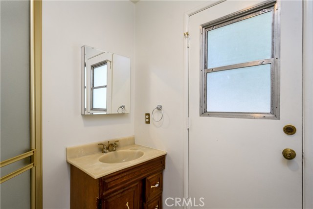 Detail Gallery Image 16 of 25 For 4808 Autry Ave, Long Beach,  CA 90808 - 3 Beds | 2 Baths