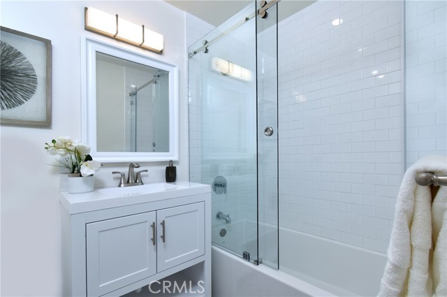 Detail Gallery Image 41 of 51 For 11042 Fruitland Dr, Studio City,  CA 91604 - 3 Beds | 4 Baths