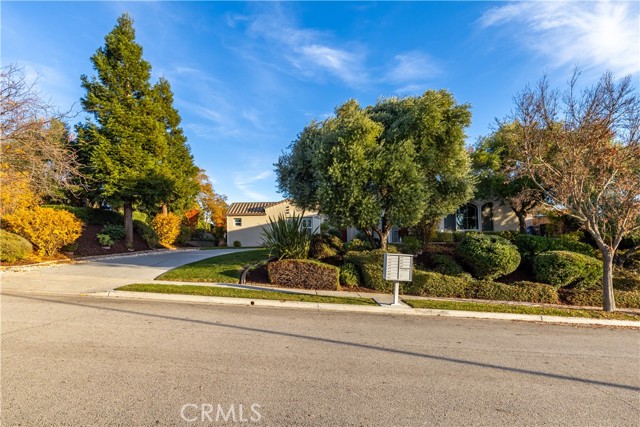 Detail Gallery Image 2 of 66 For 843 Hacienda Cir, Paso Robles,  CA 93446 - 4 Beds | 2/1 Baths