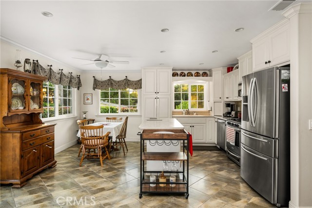 Detail Gallery Image 13 of 45 For 18102 Hutchings Dr, Yorba Linda,  CA 92886 - 3 Beds | 2 Baths