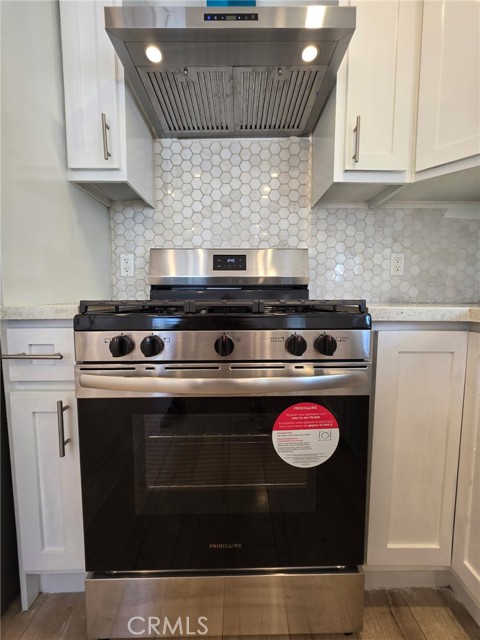 Detail Gallery Image 6 of 13 For 142 E 65th St, Los Angeles,  CA 90003 - 2 Beds | 1 Baths