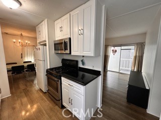 Detail Gallery Image 4 of 19 For 15621 Beach #80,  Westminster,  CA 92683 - 2 Beds | 2 Baths