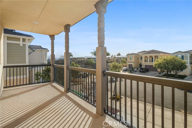 Detail Gallery Image 37 of 39 For 27606 Skylark Ln, Saugus,  CA 91350 - 5 Beds | 5/1 Baths