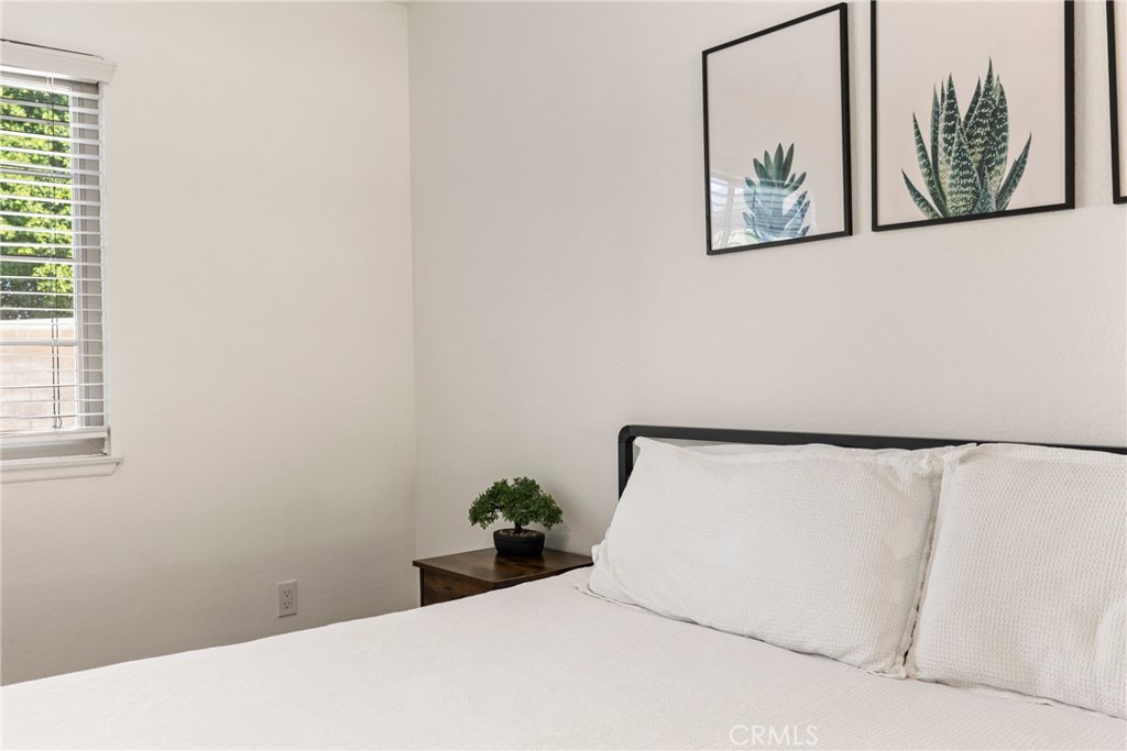 MLS #OC25274210 image #38