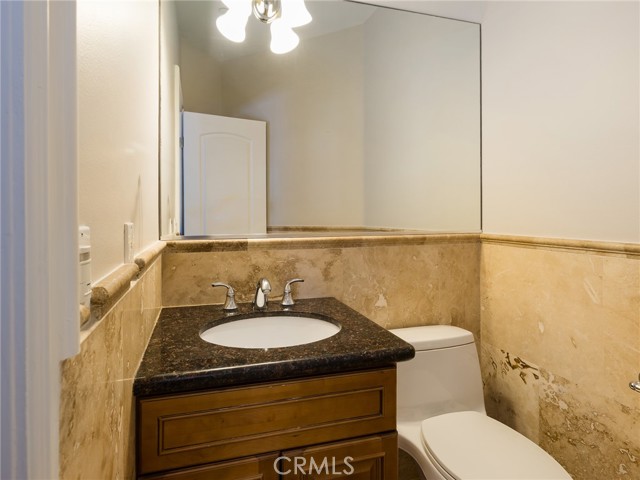 229 N Juanita Avenue, Redondo Beach CA: https://media.crmls.org/medias/e5137e98-6923-4138-8f68-4e716cce04c8.jpg