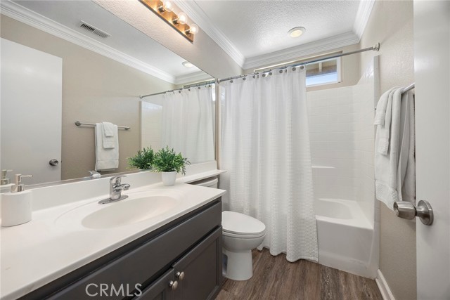 1534 Rowan Gln, Escondido CA: https://media.crmls.org/medias/e5143e3c-dad4-4211-9dea-3b5fa34c13ca.jpg