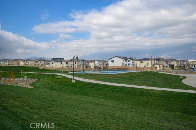 580 Bridgeport Drive, Rialto CA: https://media.crmls.org/medias/e5144a8c-4c17-4e19-a210-9e9fe8c42ae0.jpg