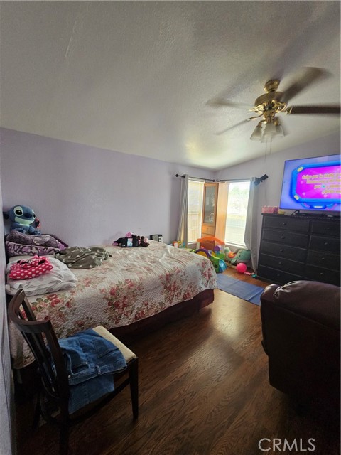 Detail Gallery Image 14 of 24 For 16600 Downey Ave #27,  Paramount,  CA 90723 - 4 Beds | 2 Baths