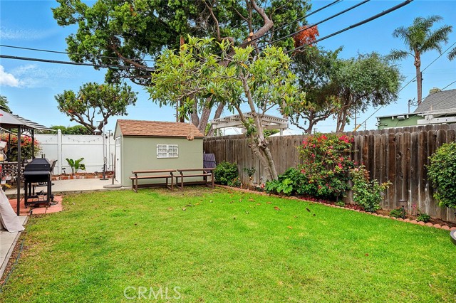 4303 E De Ora Way, Long Beach CA: https://media.crmls.org/medias/e515a489-483e-4665-9c5d-13570c609187.jpg