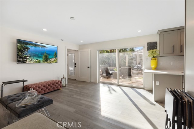 10340 Margate Street, North Hollywood CA: https://media.crmls.org/medias/e515e480-e6a9-42b7-bfe4-999fd2eee0c7.jpg