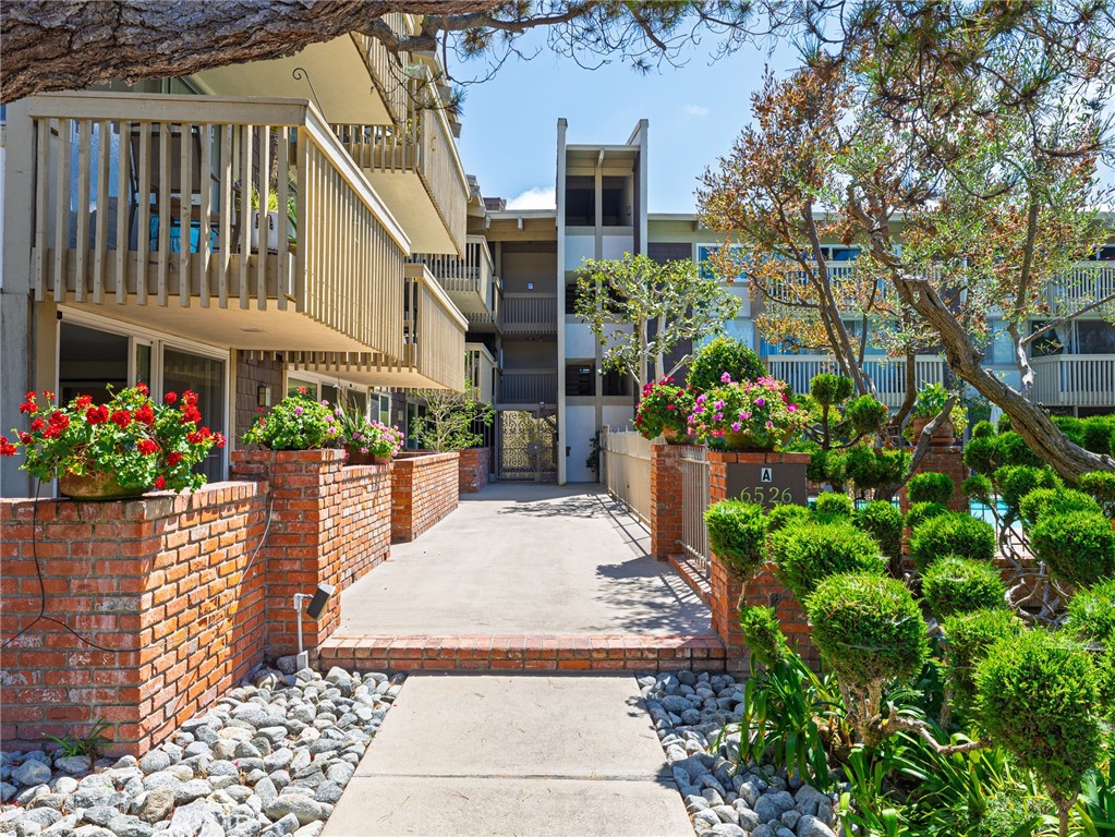 6526 Ocean Crest Drive