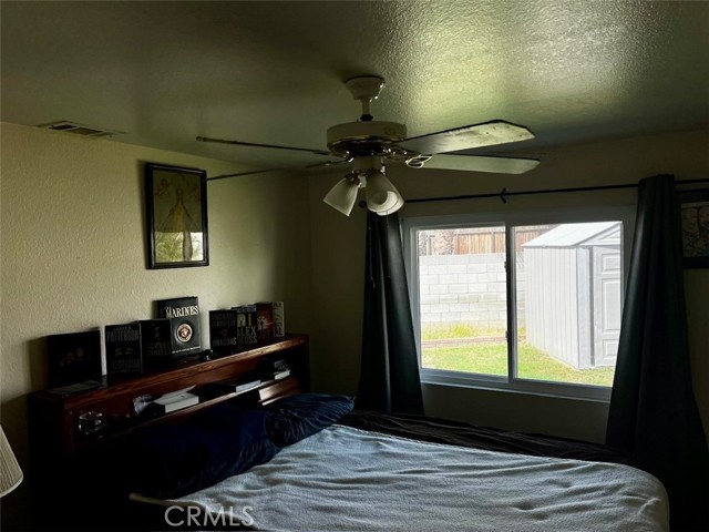 Detail Gallery Image 18 of 26 For 985 Basalt Ct, Hemet,  CA 92543 - 4 Beds | 2 Baths