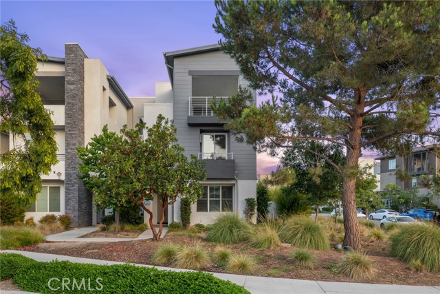 118 Modjeska, Irvine CA: https://media.crmls.org/medias/e517297a-4eb2-449c-b464-cae6c540d0c7.jpg
