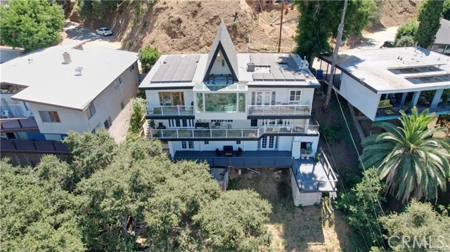 1537 Wildwood Drive, Eagle Rock CA: https://media.crmls.org/medias/e5173aa3-3824-48f2-a785-ba5c3d12d9f2.jpg