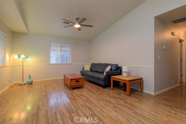 Detail Gallery Image 5 of 40 For 2732 Lowell, Chico,  CA 95973 - 3 Beds | 2 Baths