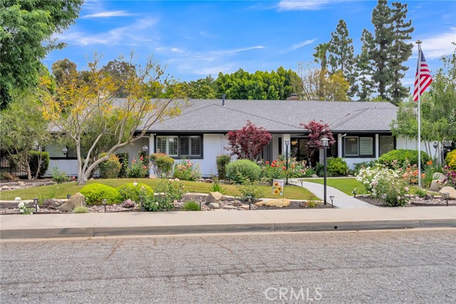 Detail Gallery Image 1 of 56 For 6216 Appian Way, Riverside,  CA 92506 - 4 Beds | 3/1 Baths