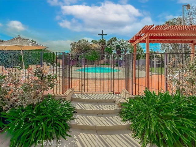 17512 Superior Street photo 65