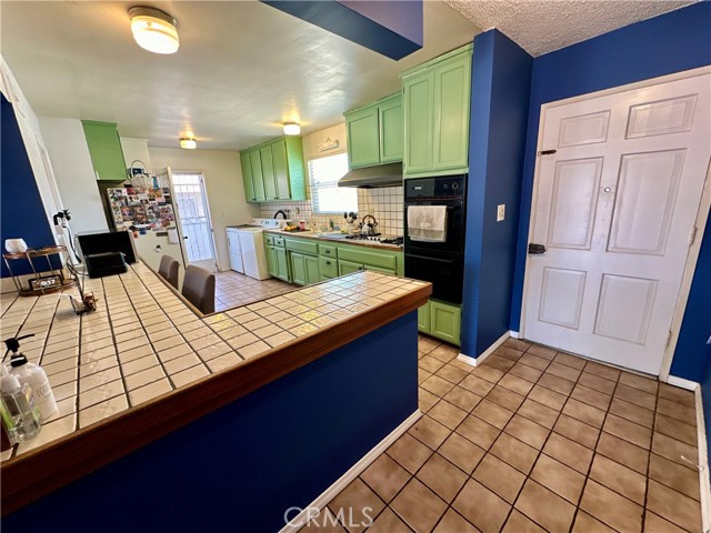 7490 Santa Elena Drive, Buena Park CA: https://media.crmls.org/medias/e519e3ea-0c01-4591-b710-e5fe042b7dac.jpg